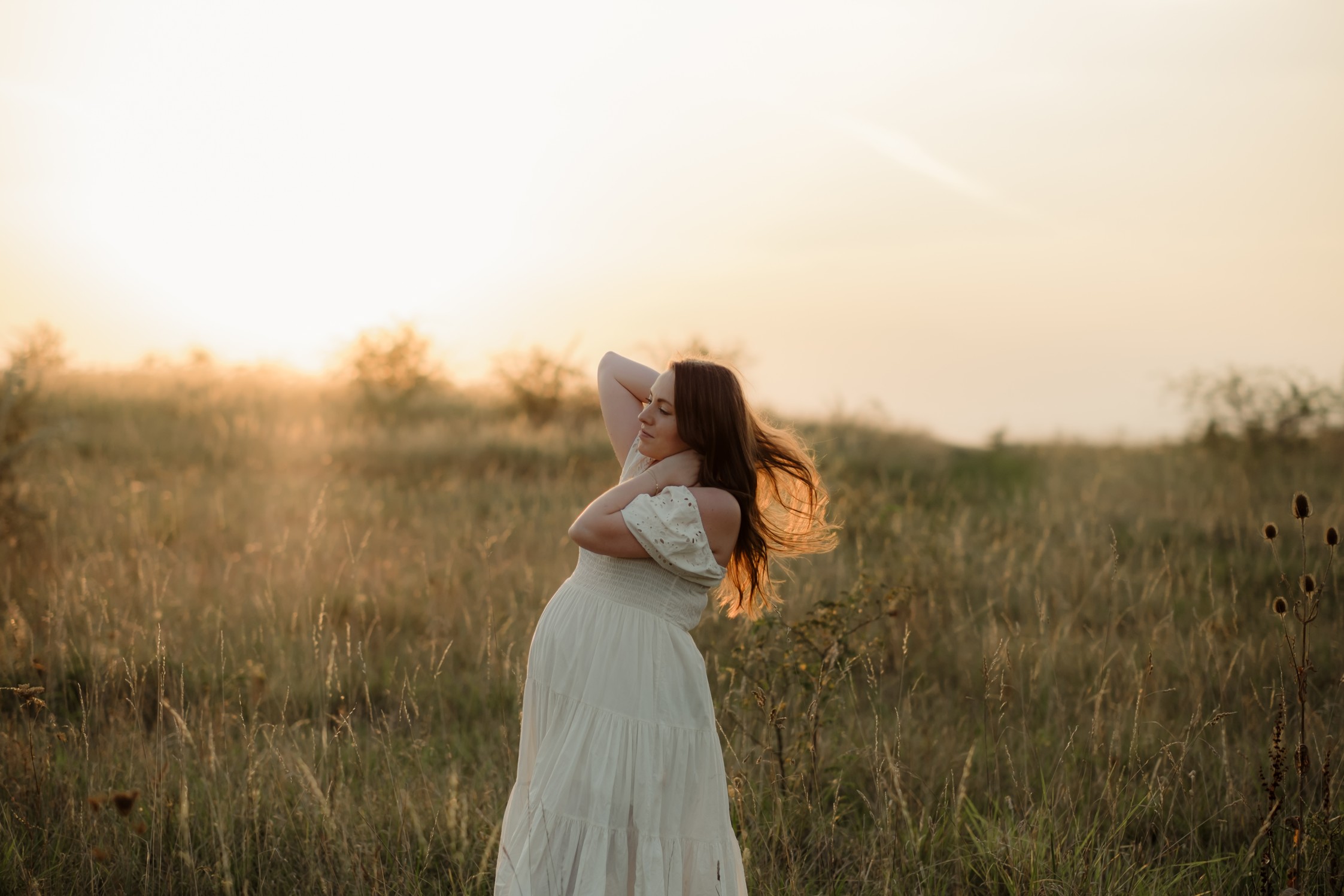 těhotenské focení při západu slunce v praze. Kdy jít na těhotenské focení.