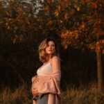 Podzimní těhotenské focení venku v přírodě